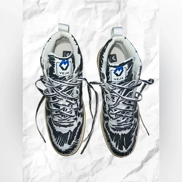 Veja X Marni White and Black Sneakers - Picture 2 of 12